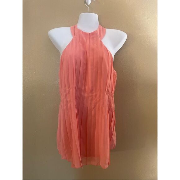 New Buckle Tank Top Size Extra Small - Picture 1 of 6